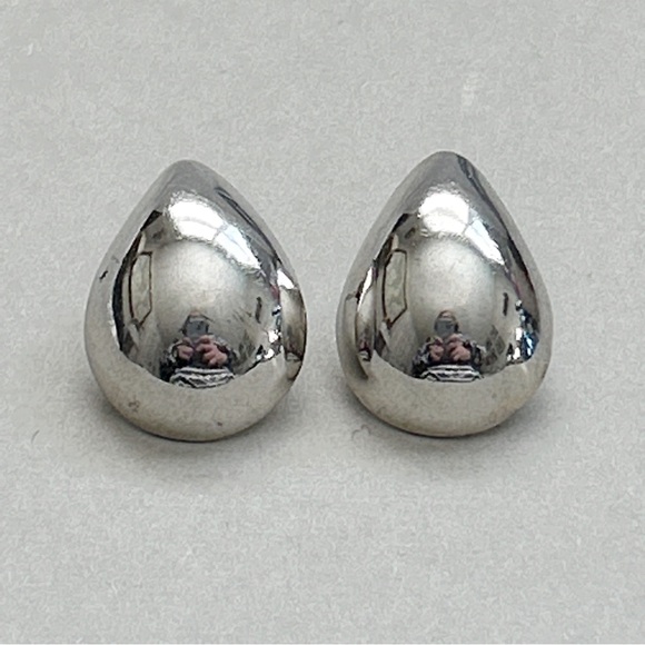Vintage Southwestern Sterling Silver Puffed Teardrop Earrings - Picture 6 of 8